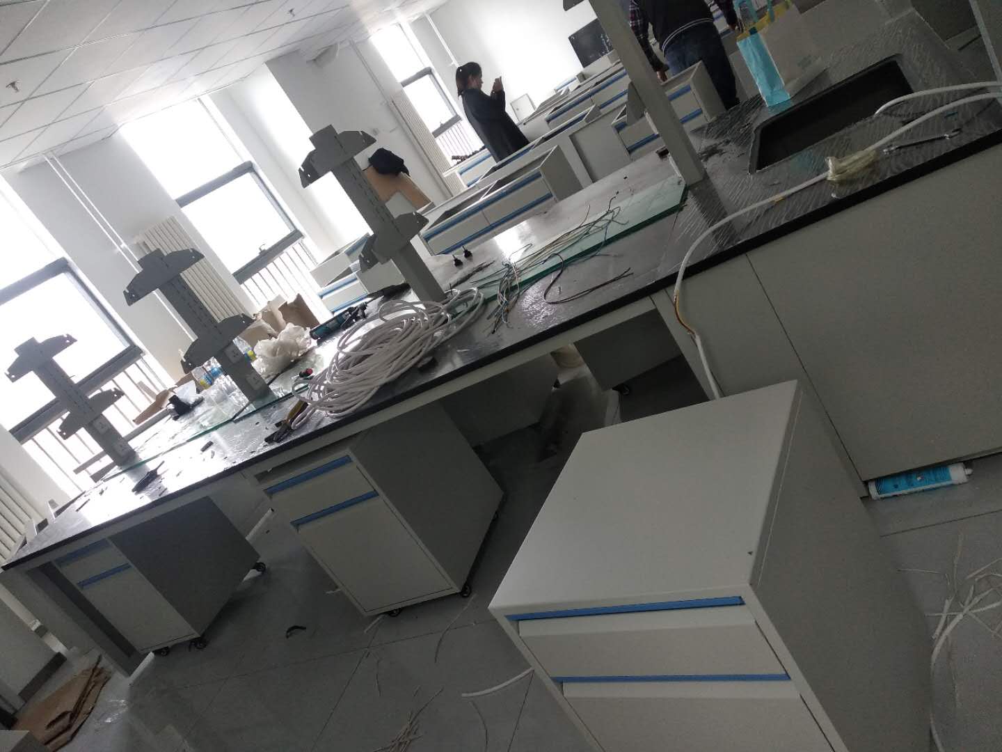 通风柜|工业安全柜|PP酸碱柜|实验家具|净化工程|手术室|实验台|药品柜|器皿柜|万向抽气罩