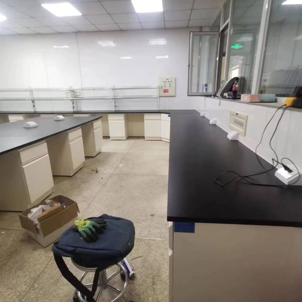 通风柜|工业安全柜|PP酸碱柜|实验家具|净化工程|手术室|实验台|药品柜|器皿柜|万向抽气罩