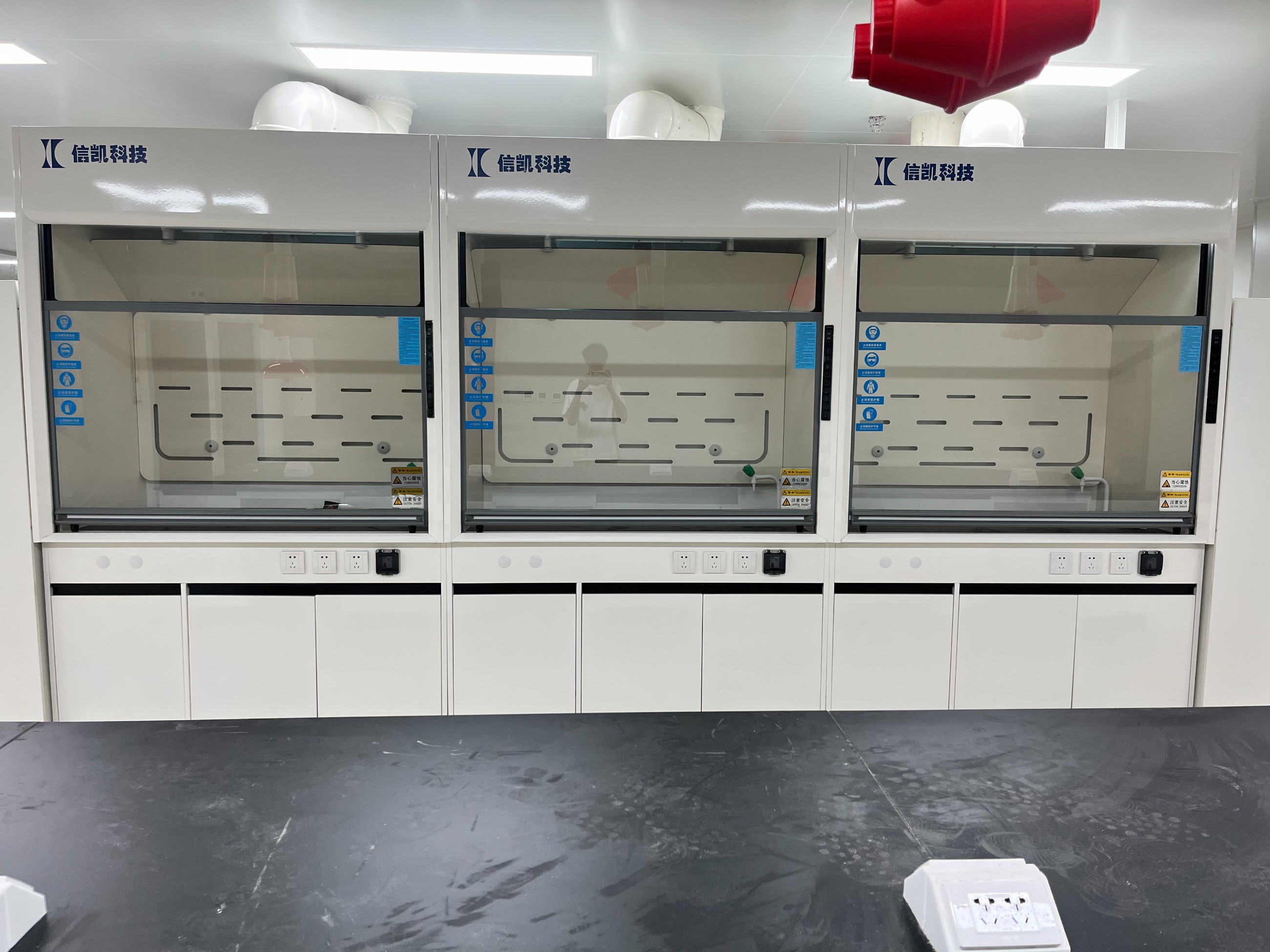 通风柜|工业安全柜|PP酸碱柜|实验家具|净化工程|手术室|实验台|药品柜|器皿柜|万向抽气罩